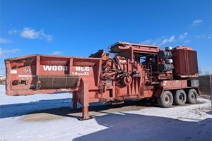 2013 Morbark 3800XL  Mobile Wood Grinder